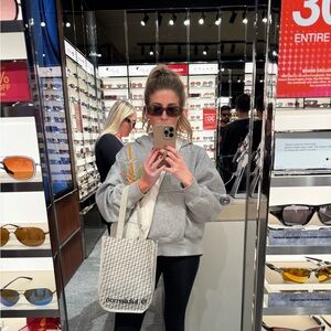 Meet your Posher, Shalyn